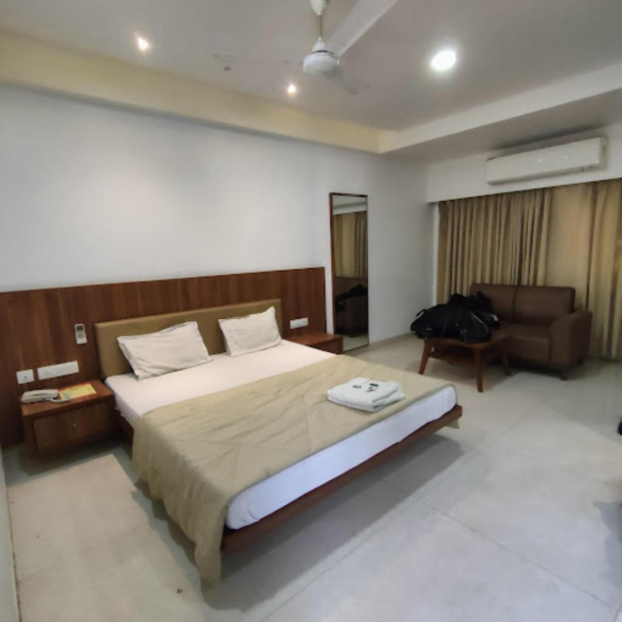 Hotel Anjali Palace Бхудж Экстерьер фото